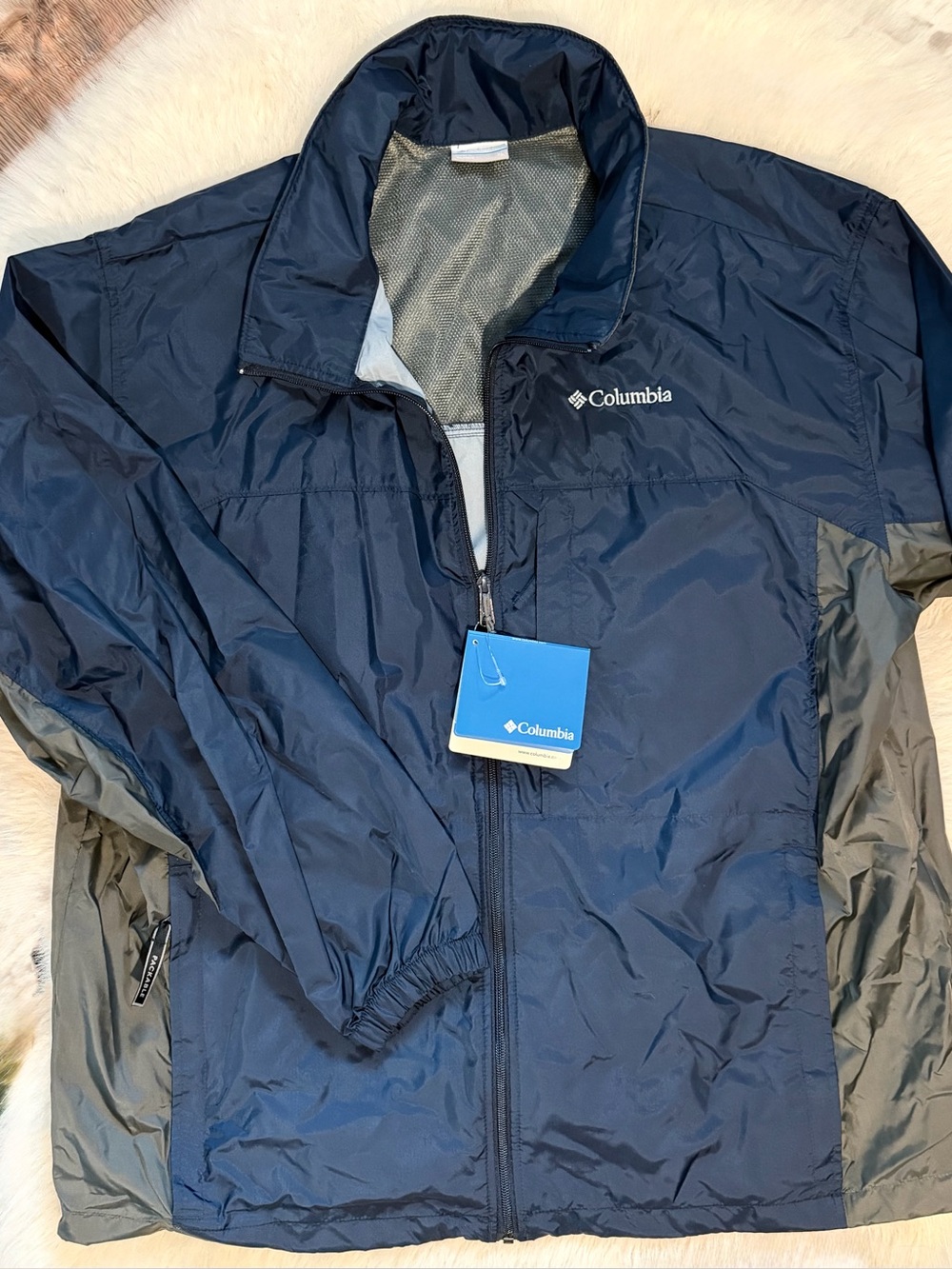 Columbia Cougar Peaks II Jacket Navy with Grey Water Resistant Mens Size XL NWT